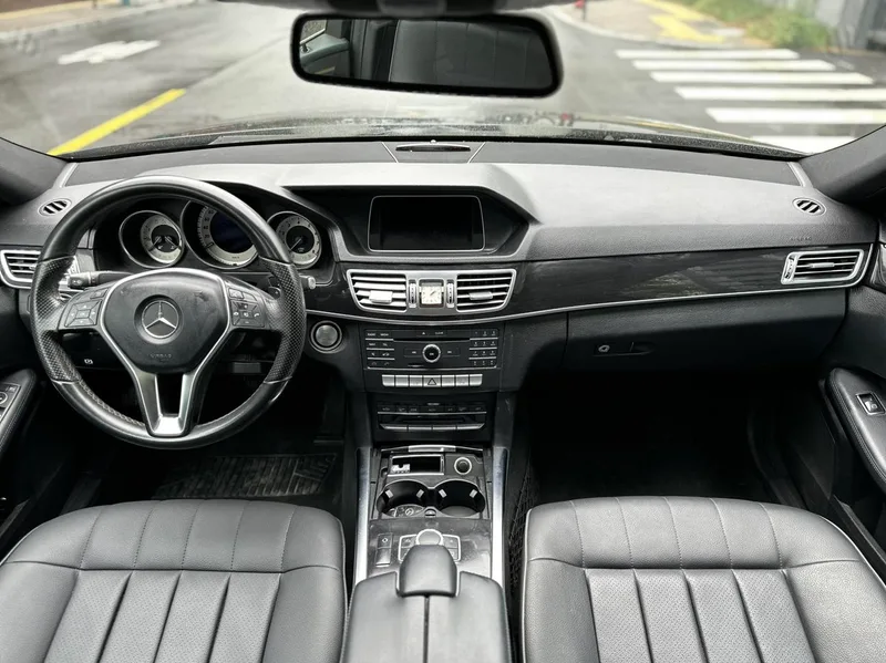 Mercedes-Benz E-Class 2015 E 180 L Sporty interior photo 13
