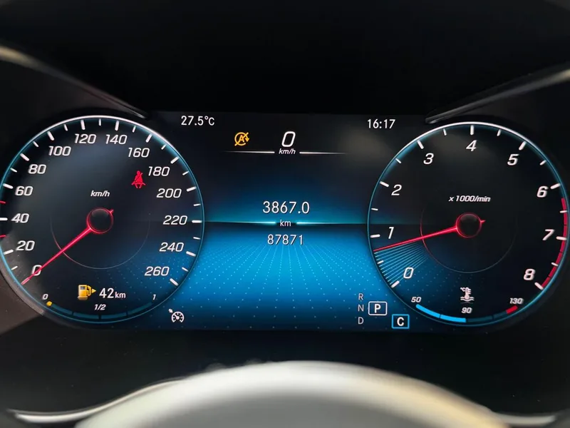 Mercedes-Benz GLC 2020 Mise à jour GLC 260 L 4MATIC Type de luxe intérieur photo 7