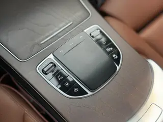 Mercedes-Benz GLC 2020 Mise à jour GLC 260 L 4MATIC Type de luxe intérieur photo 8