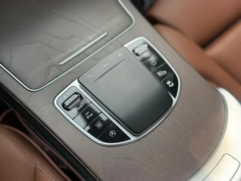 Mercedes-Benz GLC 2020 Mise à jour GLC 260 L 4MATIC Type de luxe intérieur photo 8