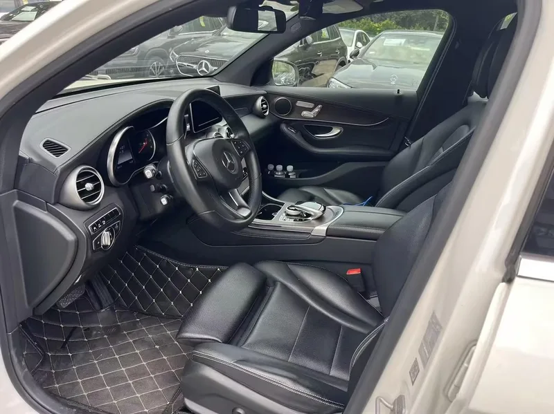 Mercedes-Benz GLC 2017 GLC 300 4MATIC Type dynamique intérieur photo 8