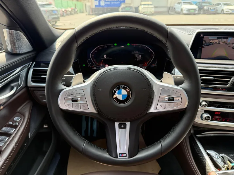 BMW 7 Series 2022 740Li Type de luxe M Ensemble de sport extérieur photo 7