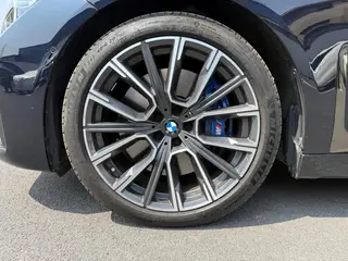 BMW 7 Series 2022 740Li Type de luxe M Ensemble de sport extérieur photo 9