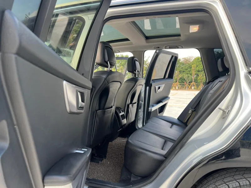 Mercedes-Benz GLK-Class 2012 GLK 300 4MATIC Dynamic interior photo 11