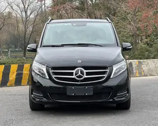 Mercedes-Benz V-Class 2017 V 260 L Distinguished extended version exterior photo 2