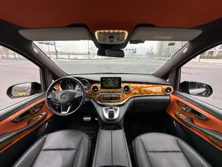 Mercedes-Benz V-Class 2017 V 260 L Distinguished extended version exterior photo 9
