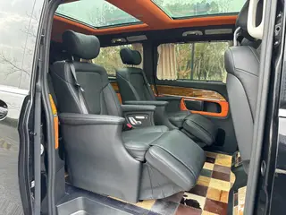 Mercedes-Benz V-Class 2017 V 260 L Distinguished extended version interior photo 12