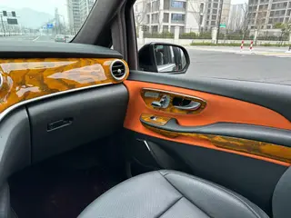 Mercedes-Benz V-Class 2017 V 260 L Distinguished extended version interior photo 15