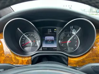 Mercedes-Benz V-Class 2017 V 260 L Distinguished extended version interior photo 16