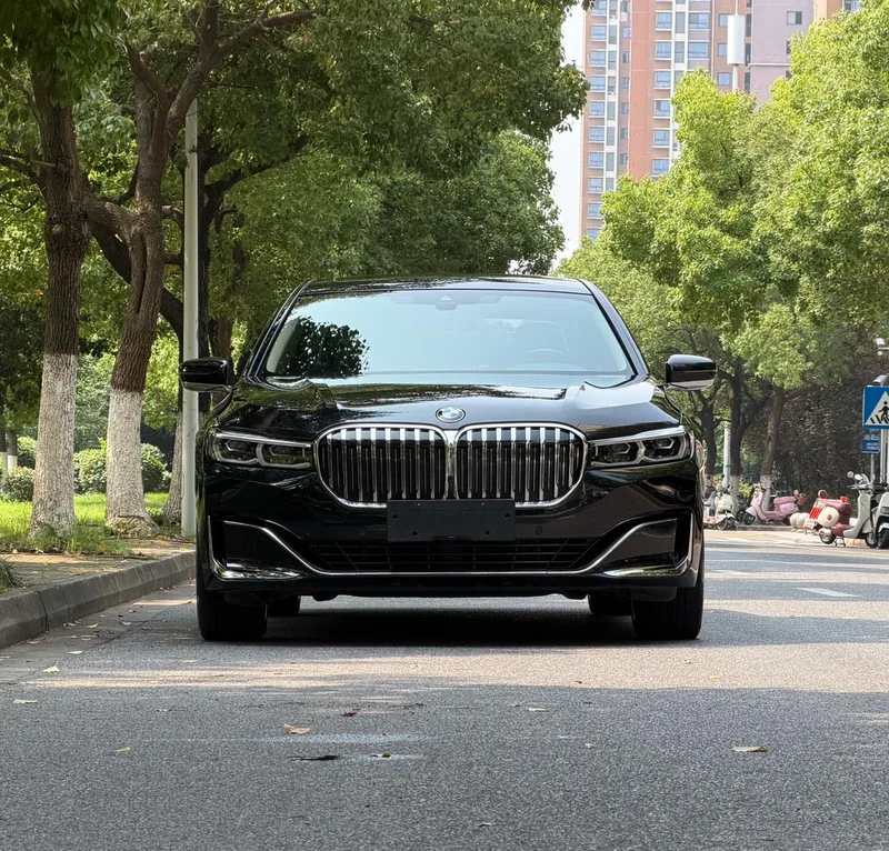 BMW 7 Series 2019 Restyling 740Li Leading Type Luxury Set exterior photo 2