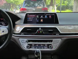 BMW 7 Series 2019 Restyling 740Li Leading Type Luxury Set interior photo 18