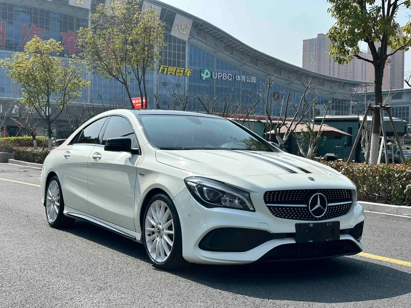 Mercedes-Benz CLA 2017 CLA 220 4MATIC Polar édition limitée extérieur photo 3
