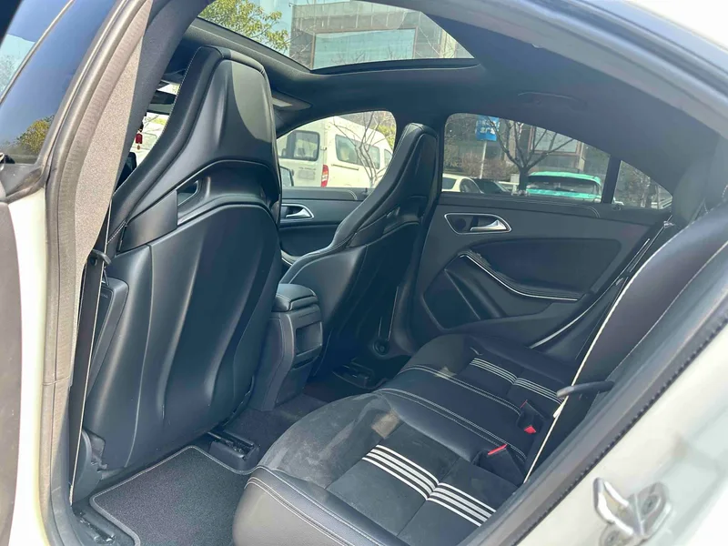 Mercedes-Benz CLA 2017 CLA 220 4MATIC Polar édition limitée extérieur photo 7