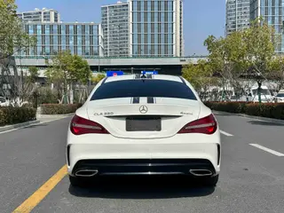 Mercedes-Benz CLA 2017 CLA 220 4MATIC Polar édition limitée intérieur photo 13