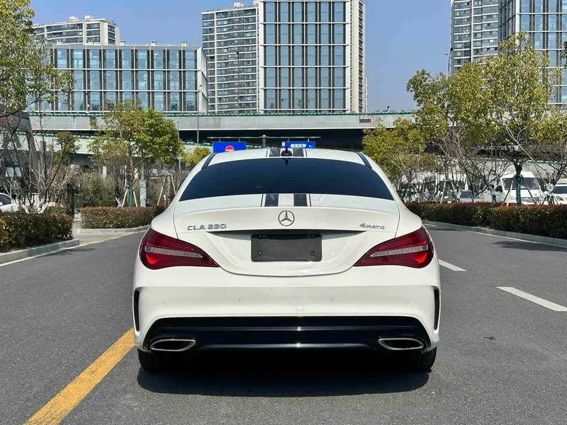 Mercedes-Benz CLA 2017 CLA 220 4MATIC Polar édition limitée intérieur photo 13