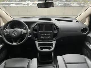 Mercedes-Benz Vito 2021 2.0T Elite Edition 7 seat interior photo 18