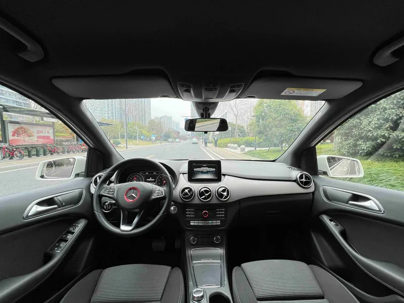 Mercedes-Benz B-Class 2017 B 180 interior photo 15
