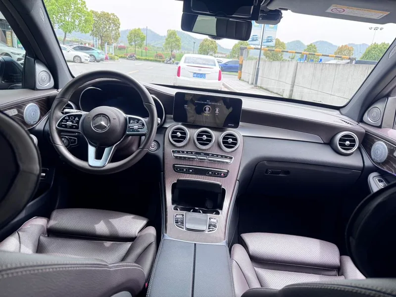 Mercedes-Benz GLC 2020 GLC 300 L 4MATIC Type dynamique intérieur photo 7