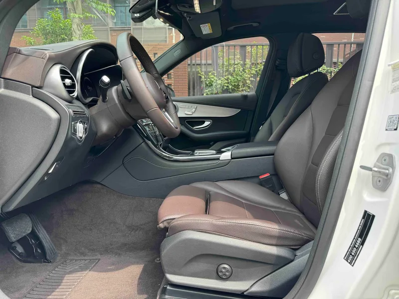 Mercedes-Benz GLC 2021 GLC 260 L 4MATIC Dinámico exterior foto 4