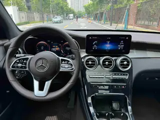 Mercedes-Benz GLC 2021 GLC 260 L 4MATIC Dinámico interior foto 10