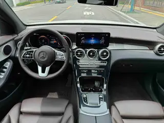 Mercedes-Benz GLC 2021 GLC 260 L 4MATIC Dinámico interior foto 11