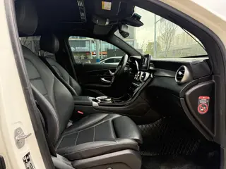 Mercedes-Benz GLC Coupe 2018 GLC 200 4MATIC coupe SUV interior photo 10