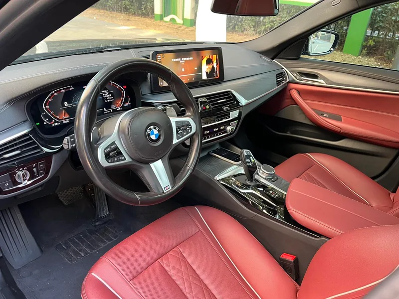 BMW 5 Series 2022 Restyling 530Li Leading Type M Sports suit exterior photo 4