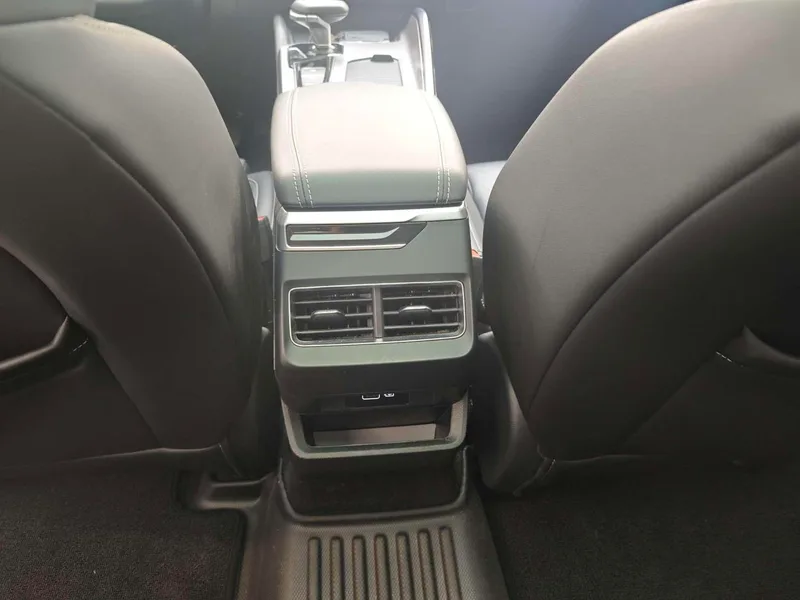 Geely Preface 2023 2.0T Luxury type interior photo 11