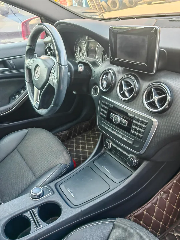 Mercedes-Benz A-Class 2013 A 180 Style tendance intérieur photo 8