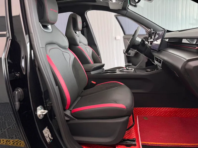 Jetour Dasheng 2023 1.5T DCT Estrellas PRO interior foto 19