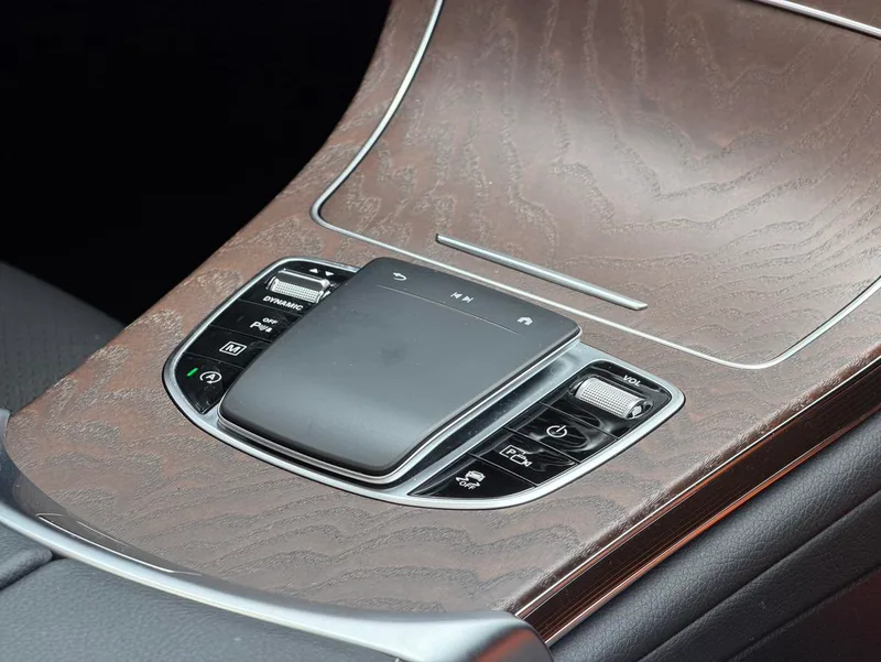 Mercedes-Benz GLC 2022 Reforma GLC 300 L 4MATIC Edición tibetana dinámica interior foto 14