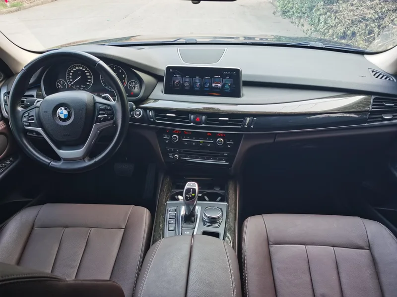 BMW X5 2017 xDrive35i Leading Type interior photo 11