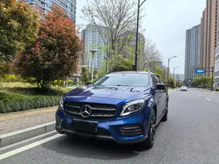 Mercedes-Benz GLA 2018 GLA 220 4MATIC Sporty exterior photo 1