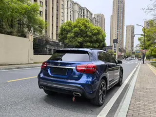 Mercedes-Benz GLA 2018 GLA 220 4MATIC Sporty exterior photo 5