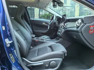 Mercedes-Benz GLA 2018 GLA 220 4MATIC Sporty interior photo 12