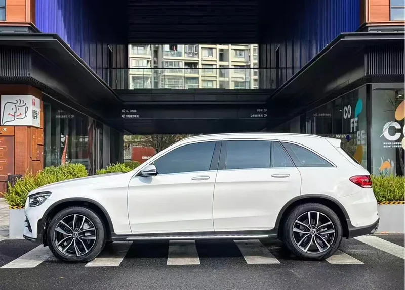 Mercedes-Benz GLC 2020 GLC 300 L 4MATIC Dynamic exterior photo 3