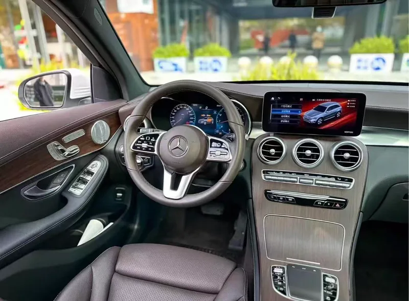 Mercedes-Benz GLC 2020 GLC 300 L 4MATIC Dynamic exterior photo 6