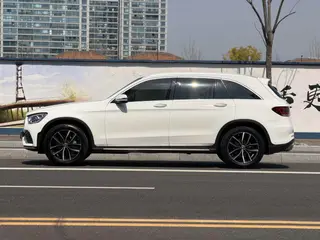 Mercedes-Benz GLC 2021 GLC 260 L 4MATIC De lujo exterior foto 5