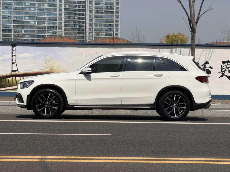 Mercedes-Benz GLC 2021 GLC 260 L 4MATIC De lujo exterior foto 5