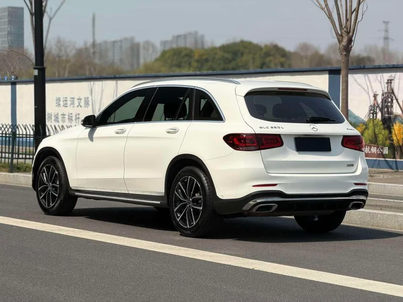 Mercedes-Benz GLC 2021 GLC 260 L 4MATIC De lujo exterior foto 6