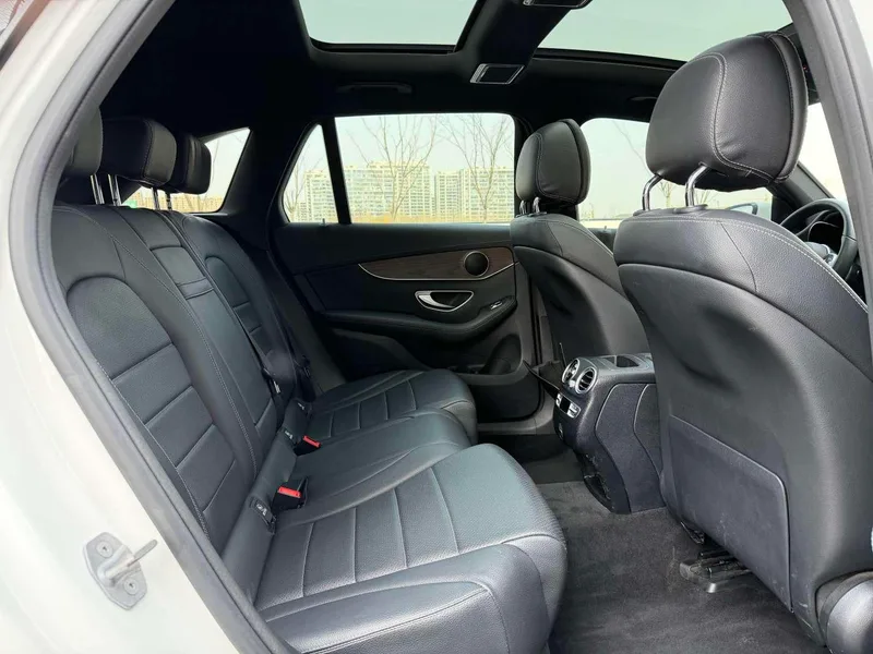 Mercedes-Benz GLC 2021 GLC 260 L 4MATIC De lujo interior foto 11