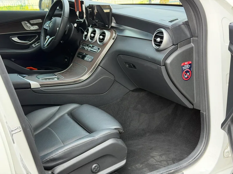 Mercedes-Benz GLC 2021 GLC 260 L 4MATIC De lujo interior foto 12