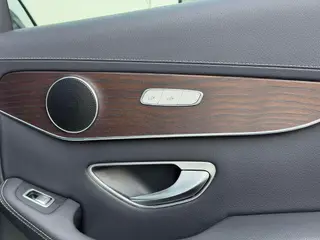 Mercedes-Benz GLC 2021 GLC 260 L 4MATIC De lujo interior foto 16