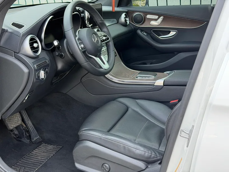 Mercedes-Benz GLC 2021 GLC 260 L 4MATIC De lujo interior foto 17