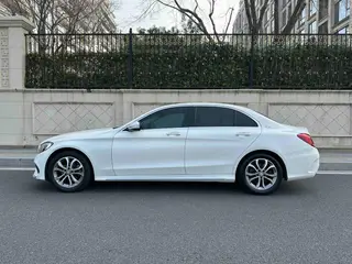 Mercedes-Benz C-Class 2015 Restyling C 180 L Sporty exterior photo 3