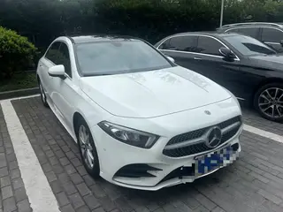 Mercedes-Benz A-Class 2020 Restyling A 200 L Sports car dynamic type exterior photo 2