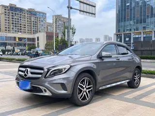 Mercedes-Benz GLA 2015 GLA 200 Style tendance extérieur photo 1