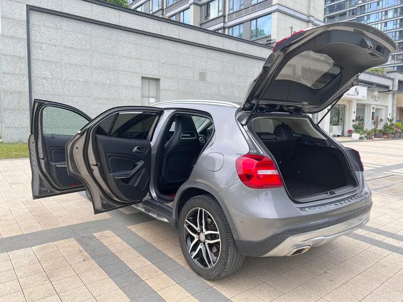 Mercedes-Benz GLA 2015 GLA 200 Style tendance intérieur photo 15