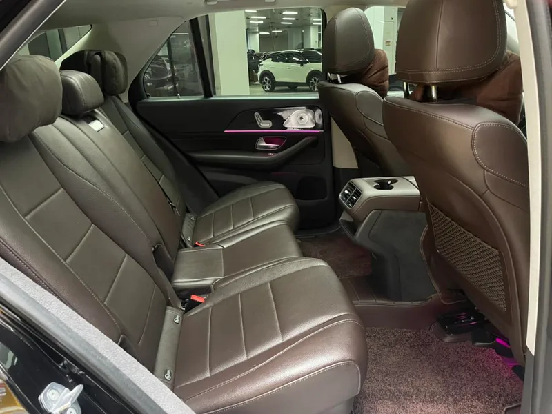 Mercedes-Benz GLE (Imported) 2020 Mise à jour GLE 350 4MATIC Style tendance intérieur photo 17