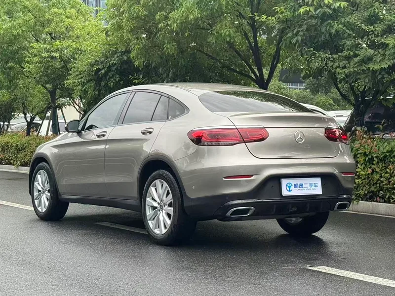 Mercedes-Benz GLC Coupe 2020 GLC 260 4MATIC Coupé SUV extérieur photo 5